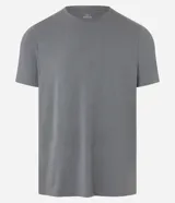 Remera de modal color gris, de corte comfort con cuello redondo y manga corta.