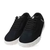 Zapatos Caterpillar modelo Hex, color negro, estilo casual de caña baja con cordones. La capellada es de gamuza y la suela es gruesa de goma blanca con textura de panal de abeja.