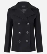 Saco alargado para damas, con cuello solapa, abotonado delantero, manga larga y bolsillos. Confeccionado en polivelour.