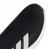 Championes Adidas Cloudfoam Cuxxion de hombre, color negro con diseño slip-on sin cordones, entresuela blanca amortiguada con tecnología Cloudfoam y las clásicas tres tiras blancas en los laterales.