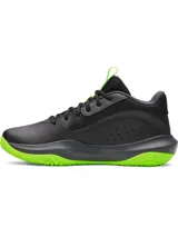 Championes de básquetbol Under Armour modelo Lockdown 7, color negro con detalles en verde neón en la suela y lengüeta. Presentan una parte superior de malla transpirable con superposiciones de cuero sintético y entresuela de EVA para mayor amortiguación.