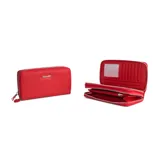 Monedero rojo de cuero sintético con doble compartimento con cierre metálico.