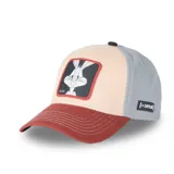 Gorro Capslab unisex con visera curva, diseño color block en beige, gris y bordó, y parche de Bugs Bunny en el frente.