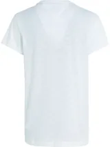 Remera blanca de cuello redondo y manga corta, confeccionada en mezcla de algodón orgánico y viscosa, con diseño slim y logotipo bordado en el pecho, en colaboración con Shawn Mendes.