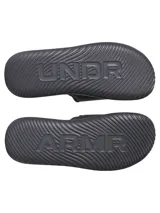 Sandalias tipo ojota Under Armour modelo Ignite Pro 8, color negro. Presentan una correa ajustable con logo de la marca, plantilla de espuma viscoelástica para mayor confort y suela de EVA con diseño ranurado para mejor tracción.