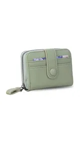 Tarjetero tipo abanico con cierre perimetral y solapa con broche a presión. Diseño compacto con múltiples ranuras para tarjetas.