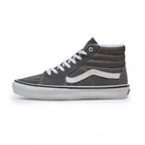 Championes de caña alta Vans modelo Skate Sk8-Hi, color gris con detalles en blanco. Presentan el diseño icónico de la marca con la banda lateral, confeccionados en una combinación de lona y gamuza, con suela de goma vulcanizada y cordones blancos.