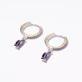 Aros argolla de plata enchapada con pequeños cristales amatista engarzados y dije colgante de amatista facetada con engarce plateado.