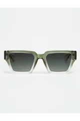 Lentes de sol Tiwi modelo Tokio con armazón rectangular de acetato en degradé verde y transparente, y cristales con degradado verde.