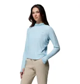 Hoodie Columbia de manga larga y calce holgado, color celeste, con capucha y ojales para los pulgares en los puños.