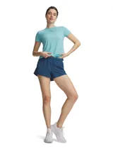 Short deportivo Under Armour Vanish Wven color azul, confeccionado en tejido elástico ligero y de secado rápido. Cuenta con cintura elástica con detalle del logotipo y braguita interior para mayor cobertura.