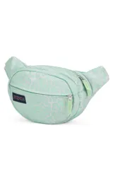 Riñonera negra de la marca JanSport, modelo Fifth Avenue, con parche frontal de la marca y cierres metálicos.