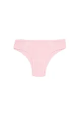 Bombacha tipo bikini de algodón acanalado color gris melange, con detalle de puntilla en los laterales delanteros y terminaciones con elástico.