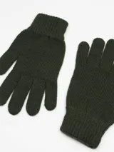 Guantes de punto tejido en color verde oscuro, con puño elástico acanalado.