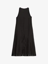 Vestido midi negro de lyocell con acabado arrugado, silueta fluida y amplia, escote en V profundo y detalle de franja de satén en el ruedo.