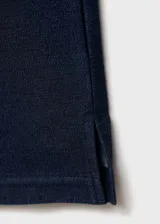 Leggings tipo capri de corte entallado, confeccionados en tejido elástico con cintura de goma elástica.