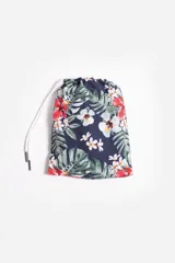 Short de baño azul marino con estampado de hojas de palmera color salmón.