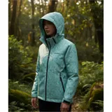 Campera cortaviento impermeable de la marca Uniteduy, color negro con estampado sutil de hojas. Cuenta con capucha, cierre frontal, tres bolsillos externos y uno interno. Es una prenda ultra liviana y transpirable, ideal para actividades al aire libre.