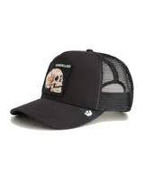 Gorra trucker Goorin Bros color negro de 5 paneles, con frente estructurado y malla trasera. Cuenta con un parche frontal bordado con una calavera y la palabra "Cancelled", visera curva y cierre snapback ajustable.