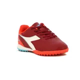 Championes de fútbol Diadora Futbol 5 Tf Barricade, color bordó con detalles en blanco y naranja.