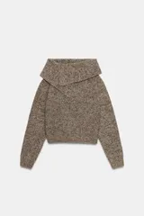 Jersey de punto jaspeado con cuello redondo con solapa vuelta y manga larga.