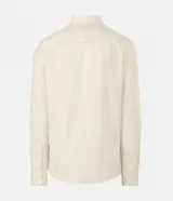 Camisa de vestir masculina de corte slim, color beige, con cuello estructurado, manga larga y cierre frontal con botones. Confeccionada con tecnología easy care para un secado rápido y menor necesidad de planchado.