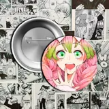 Pin metálico con la imagen de Tanjiro Kamado, personaje del anime Kimetsu no Yaiba.