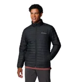 Campera puffer ligera de hombre, color negro, con cierre frontal completo, cuello alto y bolsillos laterales con cierre. Presenta diseño acolchado horizontal y logo de la marca bordado en el pecho.
