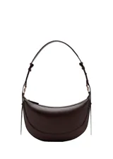 Bolso de hombro de diseño ovalado y tamaño mediano, con cierre de cremallera y asa ajustable. Cuenta con forro interior.