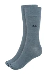 Medias de punto color gris melange con detalle de logo bordado cerca del puño elástico.