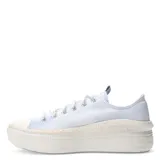 Championes Converse modelo Chuck Taylor All Star Move, con diseño de plataforma liviana y moldeada. Presentan una parte superior de lona en color celeste claro, con suela de goma con efecto moteado y cordones jaspeados. Incluyen amortiguación OrthoLite para mayor confort.