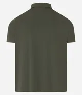 Camisa polo masculina de manga corta, confeccionada en tejido técnico de poliamida con elastano. Presenta cuello inglés con tapeta de tres botones, ofreciendo propiedades de secado rápido, elasticidad y confort térmico.