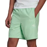 Short deportivo color verde menta con cintura elástica ajustable y logo de Adidas bordado en blanco en la pierna izquierda.