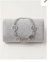 Pulsera doble de acero con cinco dijes colgantes en forma de árbol de la vida.