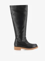 Botas altas de eco cuero negro con efecto arrugado en la caña, base de goma marrón claro de 3,5 cm y costura en la puntera.