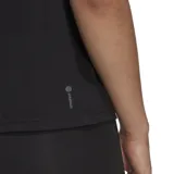 Remera deportiva Adidas Essentials Aeroready, color negro con logo blanco estampado en el pecho.
