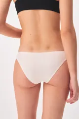 Pack de tres bombachas vedetinas de algodón con elastano en color negro, blanco y beige.