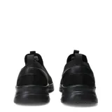 Championes urbanos Umbro modelo Glide, color negro, de diseño slip-on confeccionados en tejido de punto transpirable con suela de goma flexible.