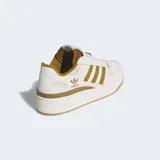 Championes Adidas Forum Bold Stripes, blancos con detalles en color caramelo, con plataforma.