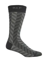Medias de caña media con diseño geométrico en zigzag en tonos gris y negro, con elástico superior y logo RKF bordado.
