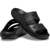 Sandalias tipo slide de la marca Crocs, con diseño de doble tira superior con perforaciones para personalización con Jibbitz. Fabricadas en material Croslite ligero y flexible, con plantilla ergonómica.