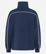 Campera deportiva azul marino de mujer, con cuello alto estructurado y cierre frontal. Presenta frisos o ribetes blancos contrastantes en la parte delantera y trasera.