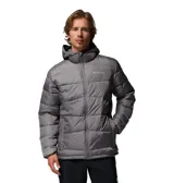 Campera puffer con capucha, color gris, con cierre frontal completo, bolsillos laterales con cremallera y logo de la marca estampado en el pecho. Cuenta con tecnología de reflectividad térmica y aislamiento sintético.