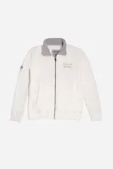 Campera blanca de felpa con cuello gris de algodón, cierre frontal con cremallera, mangas largas, bolsillos laterales y logo estampado en el pecho.