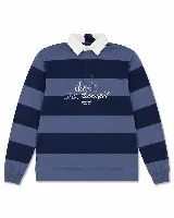 Polo de manga larga con diseño de rayas horizontales anchas en color marrón y crema. Presenta cuello camisero blanco con cartera de botones y estampado frontal con texto y logo de la marca Mistral.