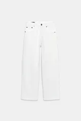 Jeans Z1975 de tiro alto y pernera recta con cinco bolsillos, cierre frontal con cremallera y botón, en color celeste claro lavado.