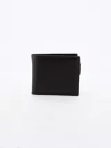 Billetera de cuero sintético color negro con textura granulada y diseño clásico plegable.