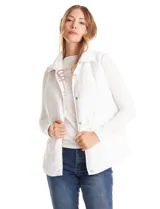 Chaleco reversible marca Weekend Routine. Un lado es de sherpa con estampado a cuadros en tonos rosados y blancos, y el otro lado es capitoneado blanco con diseño de rombos. Cuenta con cuello alto, cierre frontal con broches a presión, bolsillos frontales con solapa y jareta interna en la cintura para ajustar.