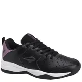 Championes Topper modelo Rod II Wns, color negro con detalles en violeta malva en el talón y la lengüeta. Presentan un diseño deportivo con perforaciones en la parte frontal para mayor ventilación, cierre con cordones y suela de goma blanca con base negra.