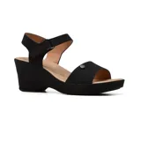 Sandalias con plataforma de Korium Confort, color beige, con tira ancha sobre los dedos y pulsera al tobillo con ajuste de velcro.